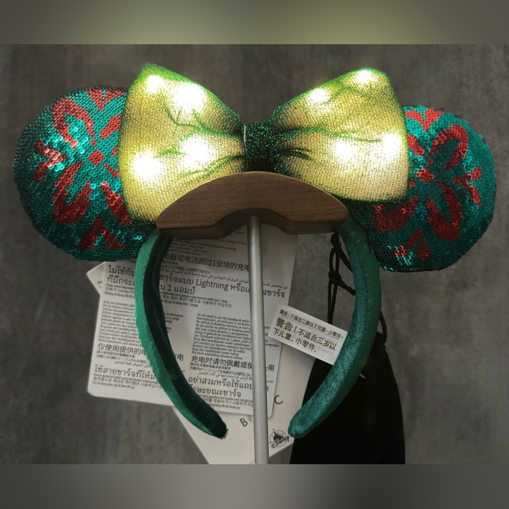Final Reduction Disney's Aulani Resort Exclusive Light Up Christmas Minnie Ears